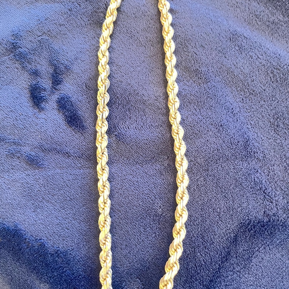 Elegant .925 Sterling Silver 10mm 22 inch Rope Chain Necklace. No Low Offers.